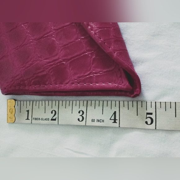 Red Patent Leather Crocodile Asymmetric Wallet - Picture 3 of 7